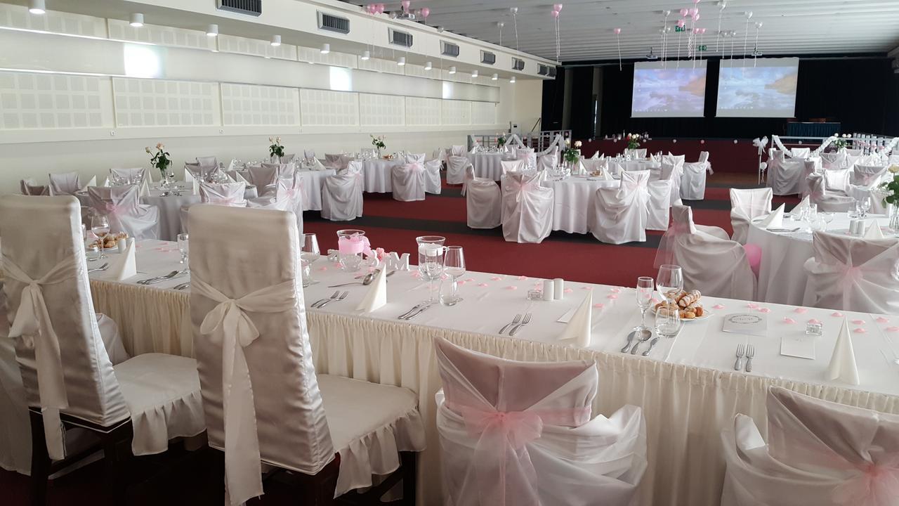 Hotel Jana เจรรอฟ ภายนอก รูปภาพ